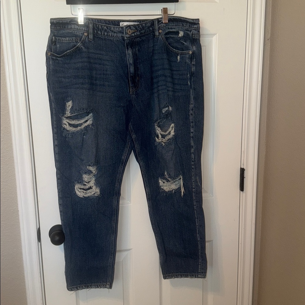 KanCan Distressed Jeans